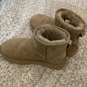 Brand new classic mini II ugg boots